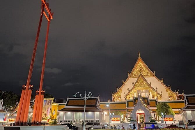 Fun Tuk Tuk Dinner and Massage in Old Town Bangkok - Pak Khlong Flower Talat: Bangkok’s 24/7 flower ritual, up close