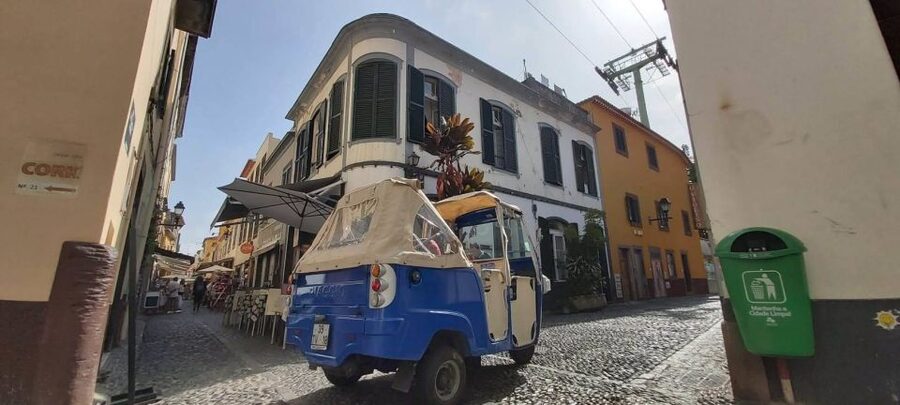 Funchal: Monte Toboggan and Old Town Tour by Tuk-Tuk - The Basket-Cart Toboggan: 2 Kilometers of Controlled Thrill