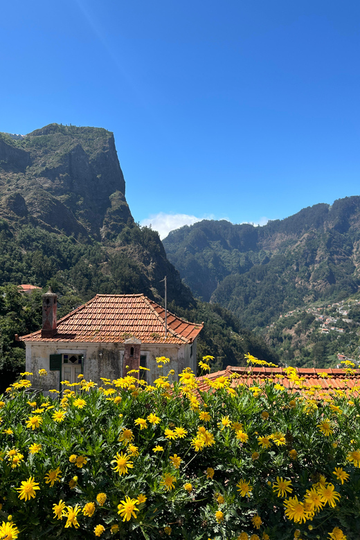 Funchal: Valley of the Nun’s tour by tuk tuk - Starting in Funchal: tuk tuks, quick routes, and photo stops