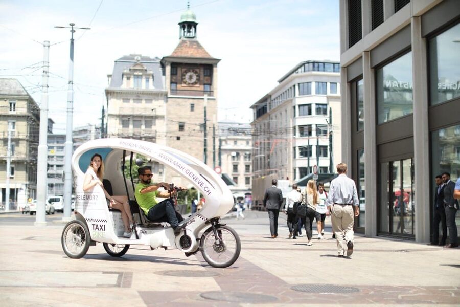Geneva: Highlight Tour in TukTuk - Geneva’s gardens and parks: Perle du Lac, Eaux-Vives Park, Jonction Point
