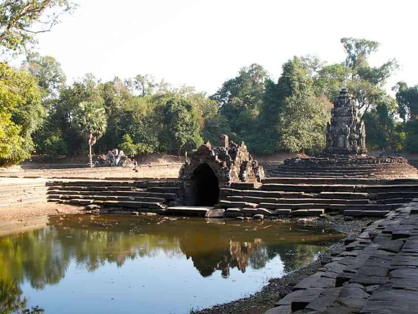 Grand Circle With Sunset Private Tuk-Tuk - From Your 10:00am Hotel Pickup to the Temple-Pass Stop