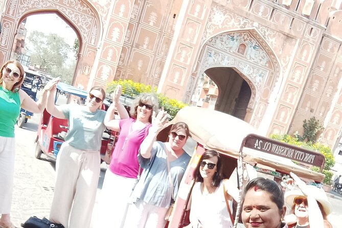 Guided Morning E-Rickshaw Ride with Food Tasting at Jaipur - Why Jaipur at Sunrise Works So Well on an E-Rickshaw