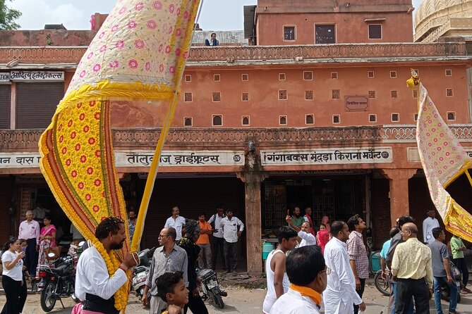 Guided Morning E-Rickshaw Ride with Food Tasting at Jaipur - Pink City Streets and Chardiwari: Jaipur’s Protected Heart