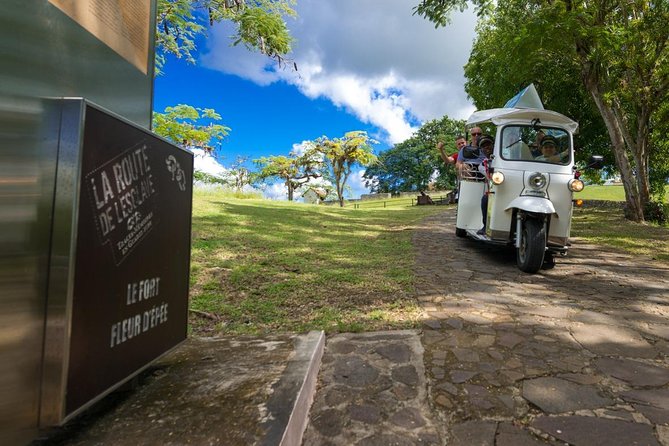 Guided tour by electric tuk-tuk - The May 1967 Fresco: When Public Art Becomes Memory