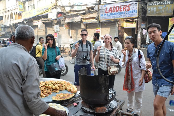 Half-Day Food Tour with Cycle Rickshaw ride to Masterji Kee Haveli - Khari Baoli in 30 Minutes: Asia’s Largest Spice Market, Up Close