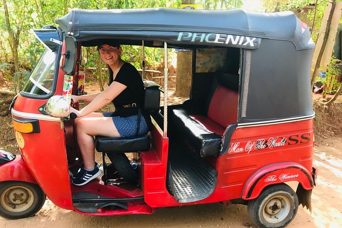 Half-Day Kandy City Tour by Tuk Tuk - Stop 2: Kandy War Cemetery (30 minutes, free)