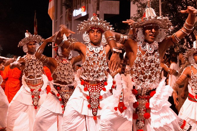Half-Day Kandy City Tour by Tuk Tuk - Stop 6: Temple of the Sacred Tooth Relic (about 1 hour)