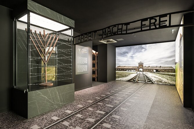 Half Day Private Tour in TukTuk Porto Jewish Heritage - Gardens and viewpoints: the scenic payoff between cultural stops