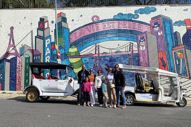 Halfday Tuk Tuk Tour Lisbon Highlights-Viewpoints-Local Stories - Church Interiors and Squares: São Roque, Largo do Carmo, and Príncipe Real