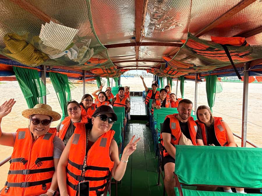 HCM: Authentic Mekong Delta - Boat, TukTuk, Khot Cake Making - Vinh Trang Pagoda: Your First Real Glimpse of the Delta