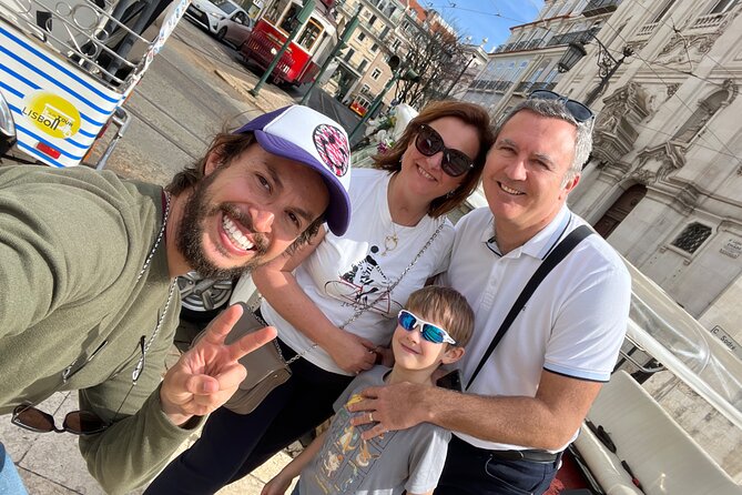 Historic Lisbon Tour in Private Tuk-tuk - Miradouro Das Portas Do Sol: sunrise vibes and St. Vincent connection (10 minutes)