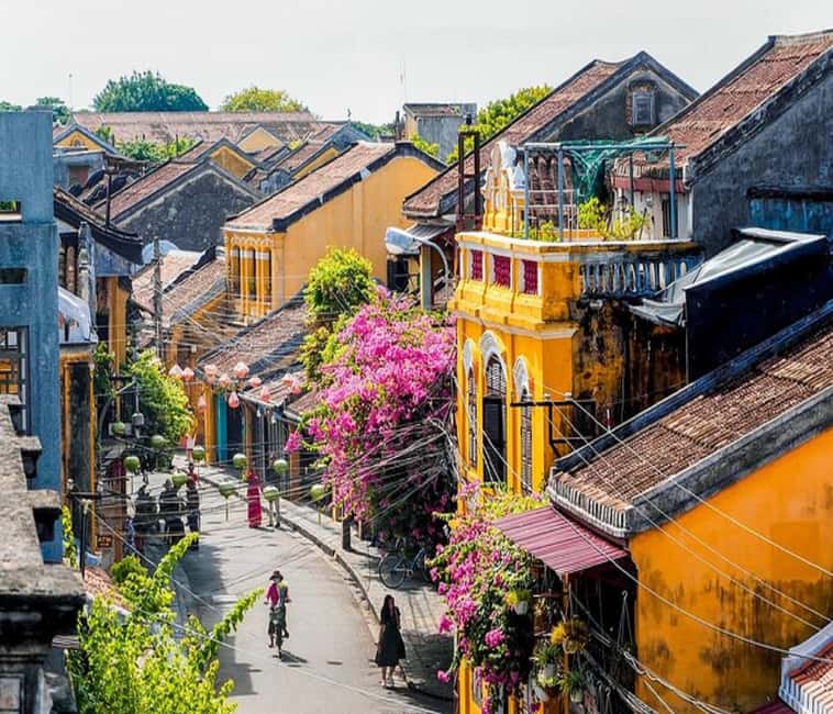 Hoi An Rickshaw Riding/Carpentry Class by Cruise & Foodie - The walking route: central market, Fujian Pagoda, Japanese Bridge, and more