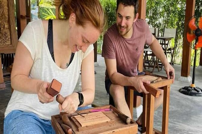 Hoi An Rickshaw Riding/Carpentry or Ceramic Class by Foodie Tour - The foodie piece: 5–6 dishes plus ice green tea