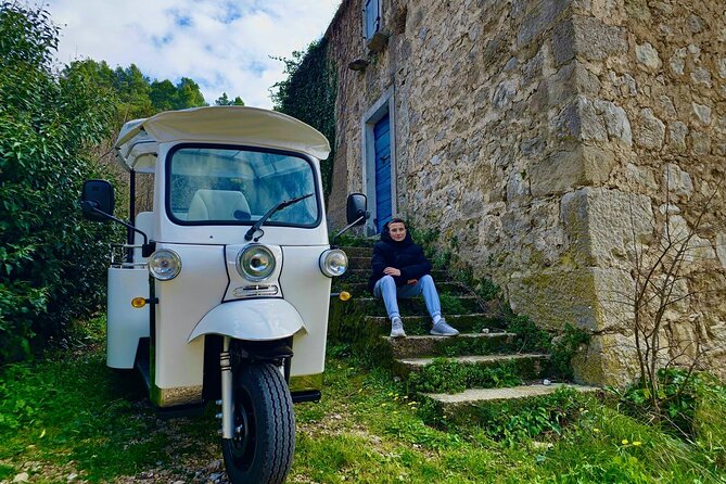 Hvar Adventure Tour: Explore with a 4-6 Seater eTuk Tuk Rickshaw! - Stop 4: Brusje flavors, with optional honey tasting