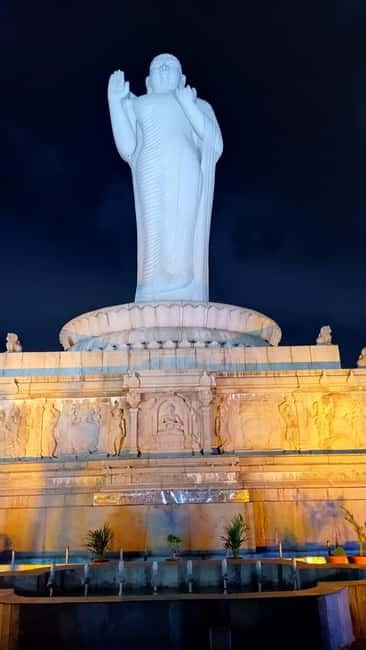 Hyderabad: Private Tuk-Tuk City Tour - A tuk-tuk day that strings temples, statues, and lake views together