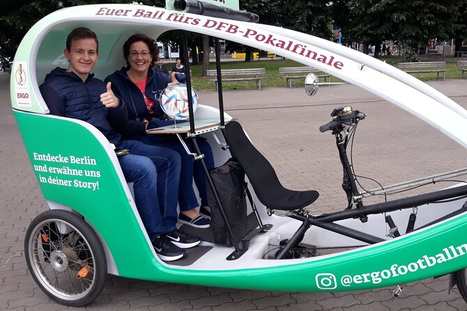 Individual City Tour - Rickshaw Sightseeing in Berlin - Tiergarten and the Victory Column: a long ride that feels like a breather