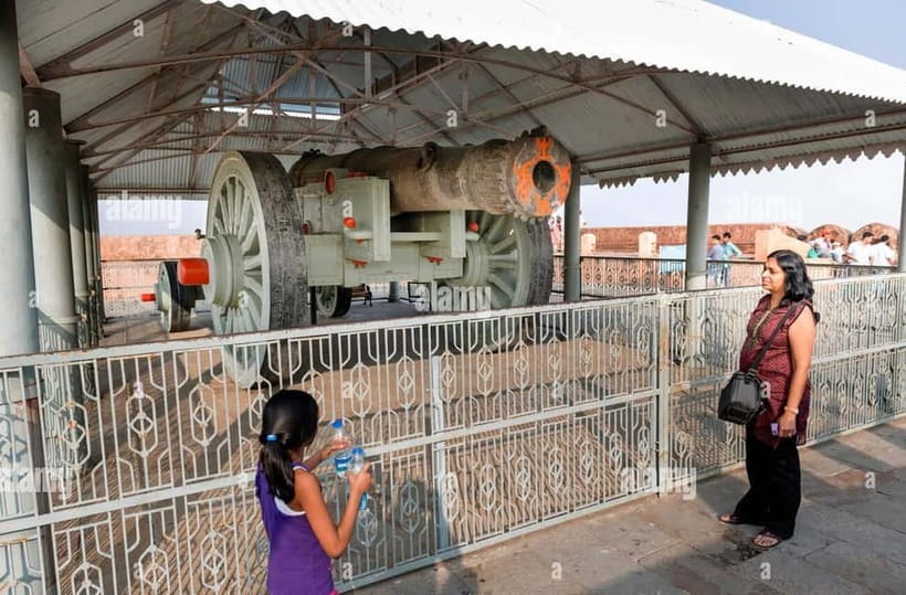 Jaipur: 4 Hours Nahargarh and Jaigarh Forts Tuk-Tuk Tour - Nahargarh Fort (9:00–10:00): views first, then history on the walls