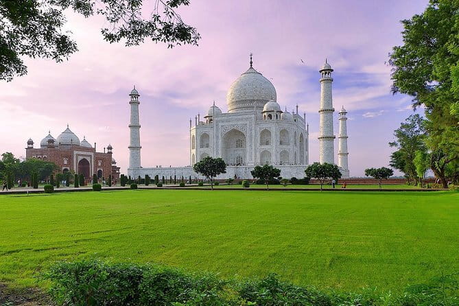 Jaipur Full Day Heritage of Pink City Tour By Tuk Tuk With Chai - Amber Palace’s courtyards and the Sheesh Mahal effect