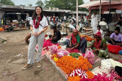 Jaipur Half-Day Heritage Tour by Women-Driven E-Rickshaw - Stop 1: Jaipur Flower Market at Morning Light