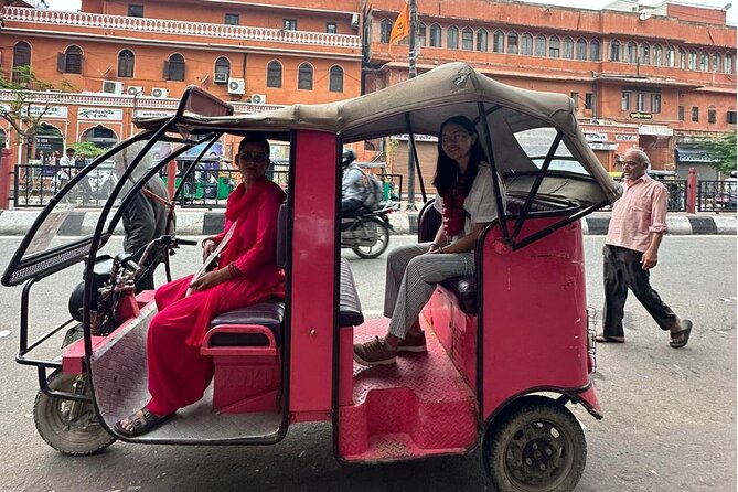 Jaipur Half-Day Heritage Tour by Women-Driven E-Rickshaw - Stop 5: Jal Mahal, the Water Palace Quick Break