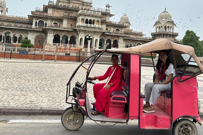 Jaipur Half-Day Heritage Tour by Women-Driven E-Rickshaw - Stop 6: Ramgarhmode and Women Artisans at Work