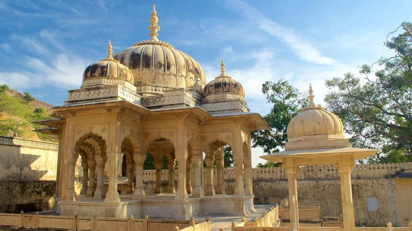 Jaipur Half Day Tour By Tuk Tuk With Local Chaiwala - Hawa Mahal: Palace of Winds, Plus Street-Level Views