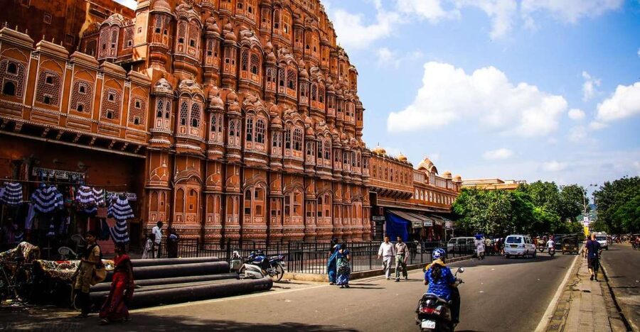 Jaipur: Private Full-Day City Tour by Tuk-Tuk or Car - Morning starts at 7:00 AM: the Wholesale Flower Market experience