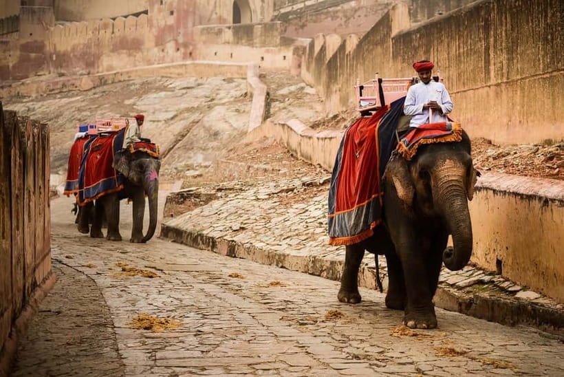 Jaipur: Private Full-Day City Tour By Tuk-Tuk with Pick-Up - Shopping in Jaipur: what to look for and how to shop without getting overwhelmed