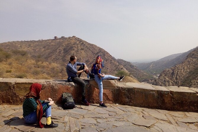 Jaipur Private Tuk Tuk Tour – Full-Day jaipur City Sightseeing - Pink City shopping: a focused one-hour market window