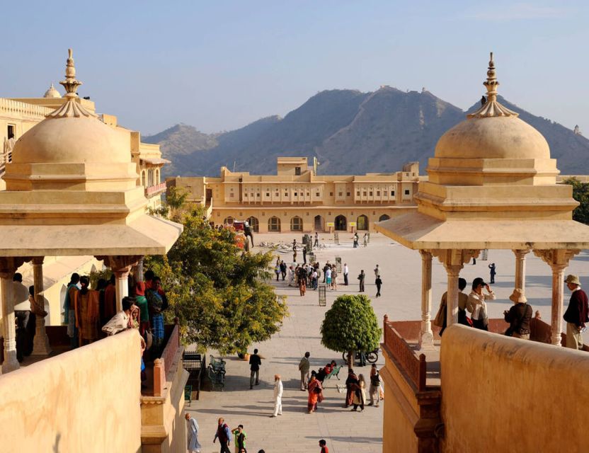 Jaipur Sightseeing by Tuk-Tuk: Temples, Palaces & Markets - Lunch, Shopping, and Market Time That Actually Matters