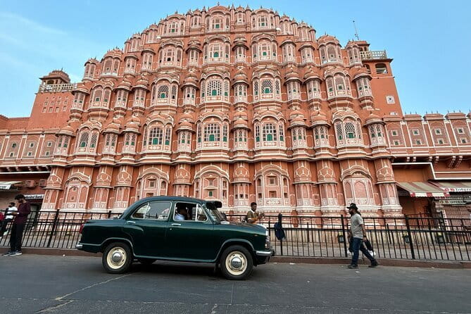 Jaipur Tuktuk Local Sightseeing Day Tour - Panna Meena ka Kund in Amer: A 200-Foot Stepwell to Get Lost In