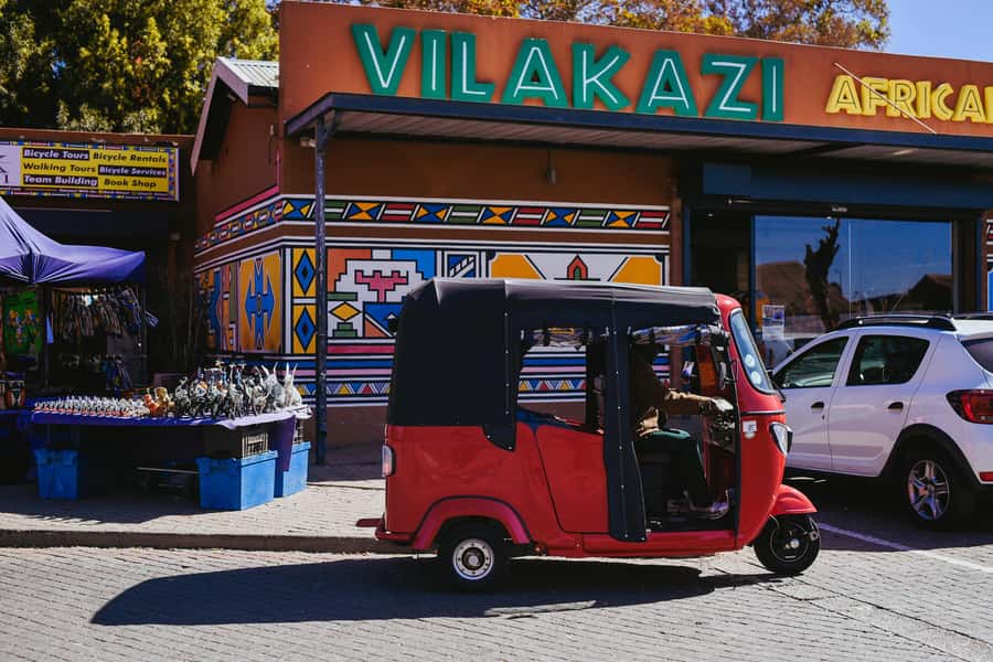 Johannesburg: Soweto Tour by Tuk Tuk - Vilakazi Street and the Mandela and Tutu connections