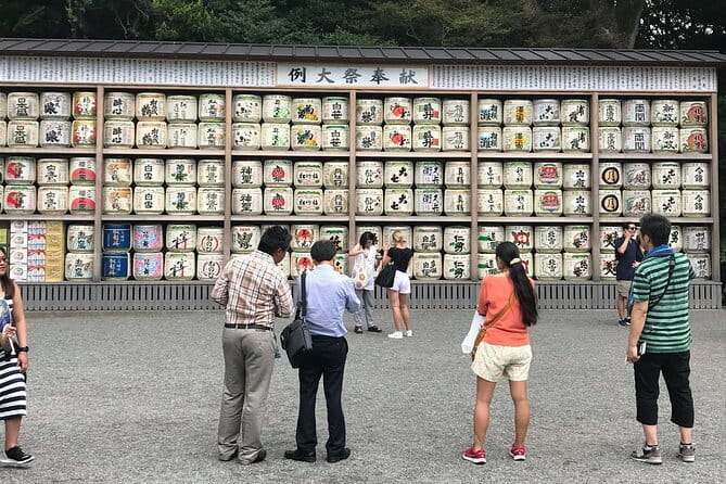 Kamakura Heritage Bike or Walk Tour with ex-Rickshaw guide - Hasedera Temple: Kannon and the coastline view