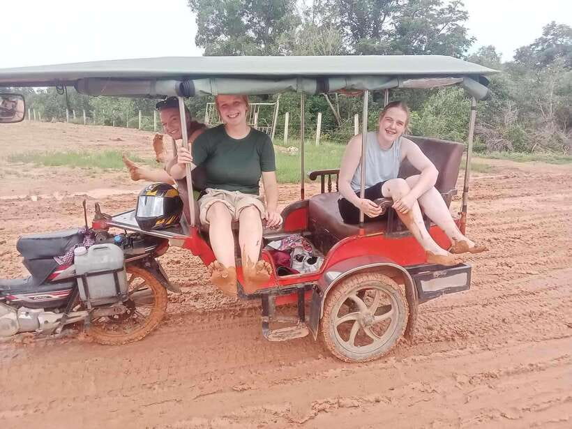 Kampot: Tuk Tuk Trip to Pepper Farm, Kep, Crab Market & More - Phnom Chhngok Cave and Brateak Krola: Photos, Temple Space, and a View Break