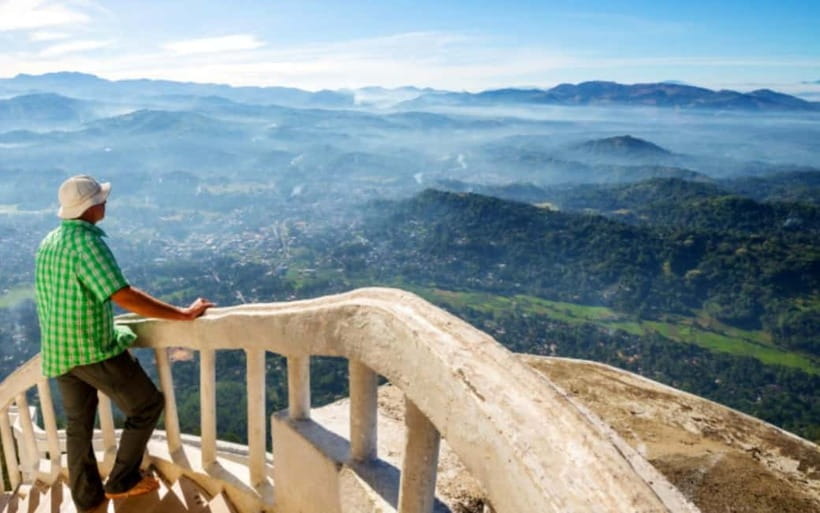 Kandy: Ambuluwawa Day Tour by TukTuk with Local Guide - Temple of the Sacred Tooth Relic: the spiritual climax