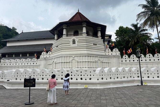 Kandy City Sightseeing Tour by Tuk Tuk - Lankatilaka Temple and the “stair-and-stone” temples nearby