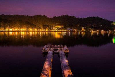 Kandy City Tour By Tuk Tuk - Starting With Bahirawakanda Temple: A Strong First Impression