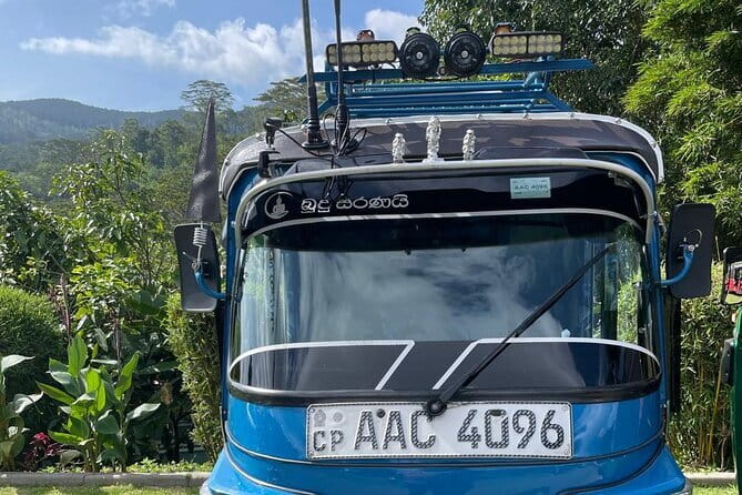 Kandy City Tour With Modern Tuk Tuk - Temple of the Sacred Tooth Relic to set the tone