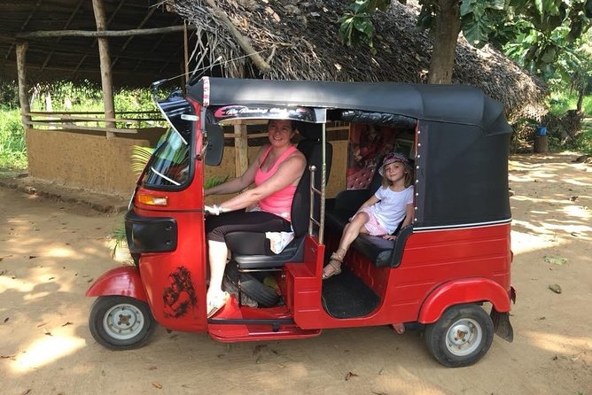 Kandy City Tuk Tuk guide Tour full Day - Kandy Lake, Kiri Muhuda: A Short Break That Makes the Whole Day Better