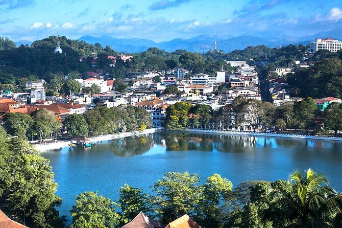 Kandy Heritage City Tour by tuktuk - Kandy View Point and Kandy Lake: Your Easy First Win