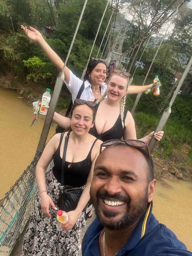 Kandy Private Guided City Tour by Tuk Tuk - Sacred Tooth Area, Queen’s Bathing Pavilion, and the National Museum