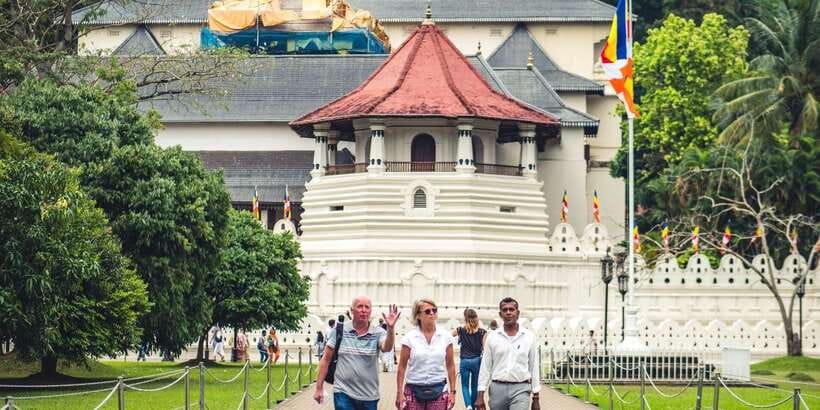 Kandy: Private Guided City Tours by Tuk Tuk Sightseeing Tour - Kandy in 6 Hours: Private Tuk Tuk, Clear Pacing
