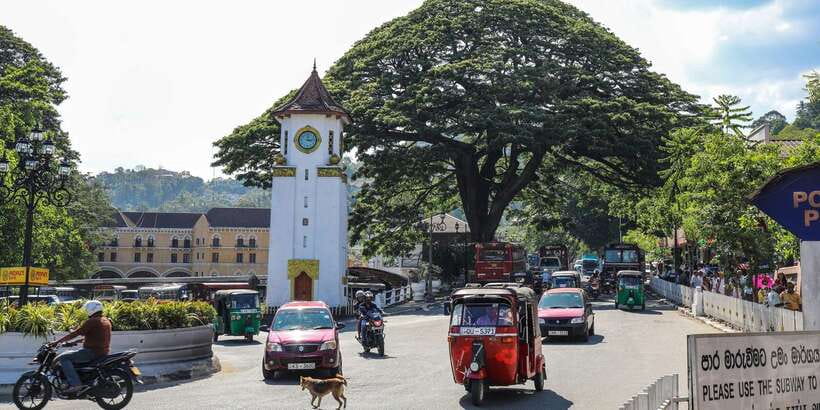 Kandy: Private Guided City Tours by Tuk Tuk Sightseeing Tour - Temple of the Tooth: UNESCO and Respectful Visits