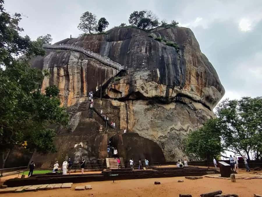 Kandy: Sigiriya and Dambulla Day Trip with Tuk Tuk Ride - Getting from Kandy to Sigiriya and Dambulla without the hassle