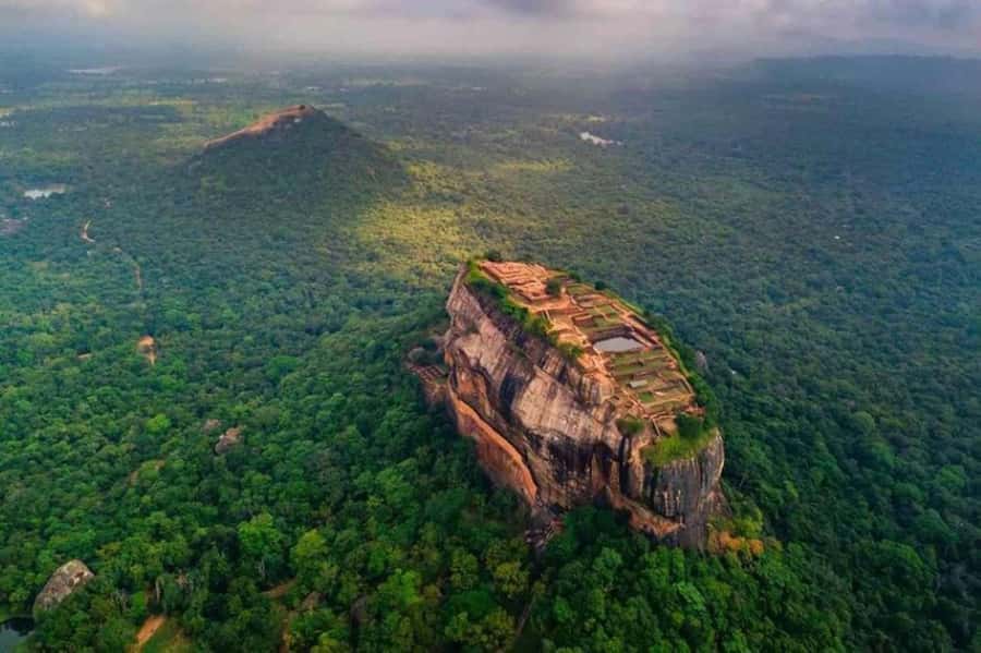 Kandy: Sigiriya and Dambulla Day Trip with Tuk Tuk Ride - A smart crafts stop: wood carving and batik you can bring home