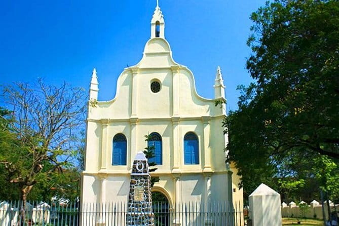 Kochi Exclusive Local Sightseeing Tuk-Tuk Tour - Bastion Bunglow and Mattancherry Palace: Coastal Heritage to Portrait Walls