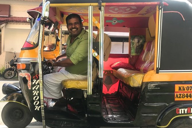 Kochi private Tuk-Tuk (Auto Rickhaw) Tour - Mattancherry Palace: what you see and how the entry fee changes your plan