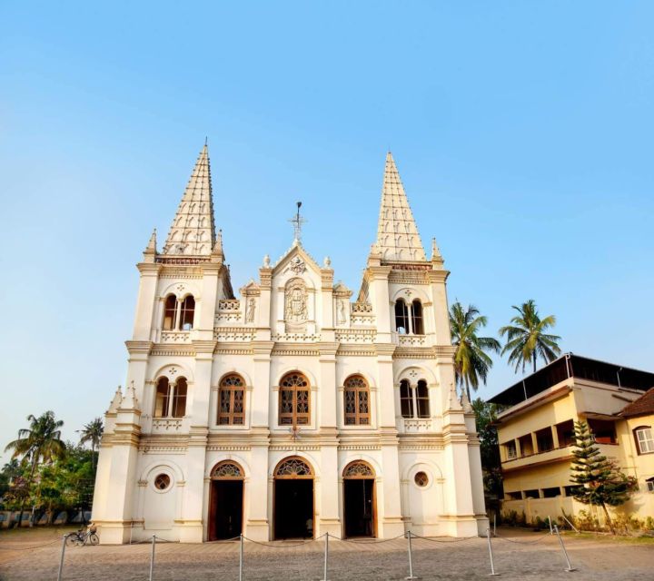 Kochi: Private Tuk-Tuk City Tour with Hotel Pickup - Spice Markets: Why Kochi Became a Trading Port