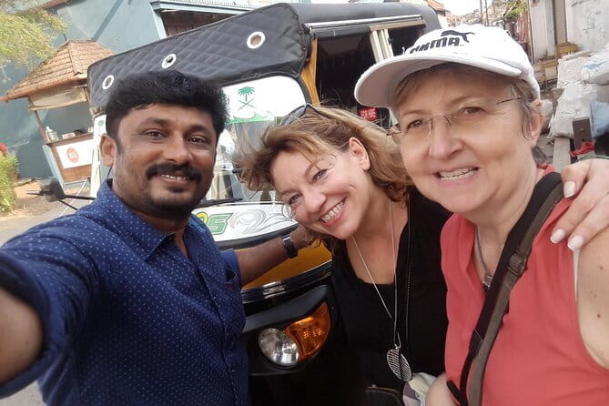 Kochi Tuk-Tuk Sightseeing Tour with Cruise Ship Pickup - Mattancherry, Jew Town, and spice lanes: temples to synagogues
