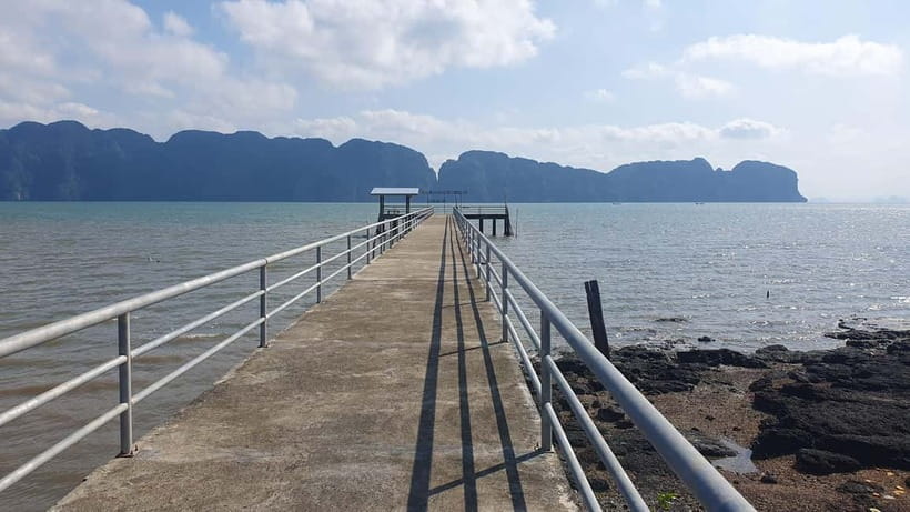 Koh Lanta Cultural Tuk-Tuk Tour: Old Town, Batik & Mangroves - Batik Studio: Observation vs Workshop (And What You’ll Actually Get)